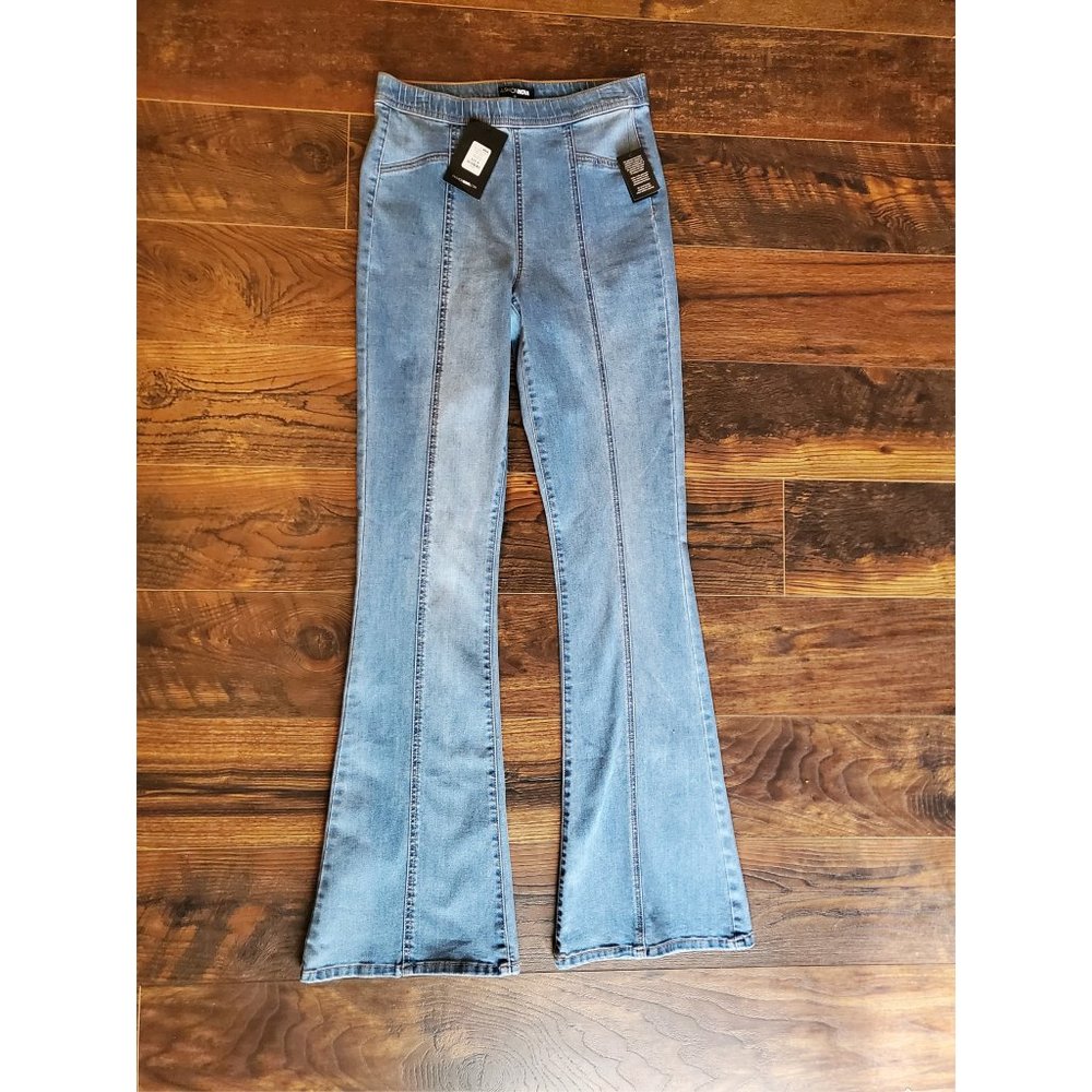 Super Stretch Pull On Flare Bell Bottom Jeans - size medium